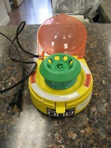 TOMY MicroONE Capsulefuge microcentrifuge PMC-880  