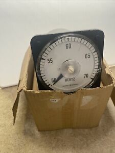 GENERAL ELECTRIC 103372ALAL7/UL PANEL Frequency Meter 50 to 70 HERTZ     AB40