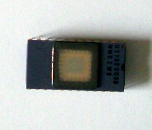 EPROM U 2732 CC 35 mit Goldkontakten