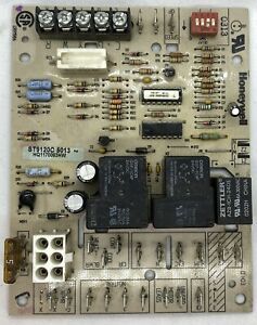 Honeywell ST9120C 5013  HQ1170063HW Furnace Control Circuit Board
