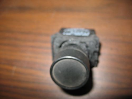 Allen Bradley Black Momentary Push Button with 800E-3X10 Normally Open Contact