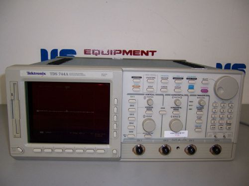 7725 TEKTRONIX TDS 744A COLOR FOUR CHANNEL DIGITIZING OSCILLOSCOPE 500 MHZ/2GS/S