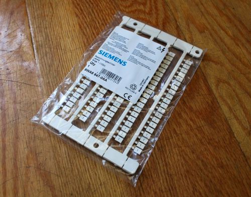 Siemens 8WA8847-0AA Labels &#034;1&#034; Vert PKG/100 Labels Frame - NEW