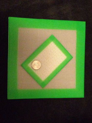 2 Silicone 710 oil pads Non Stick Shatter proof  mats set of 2
