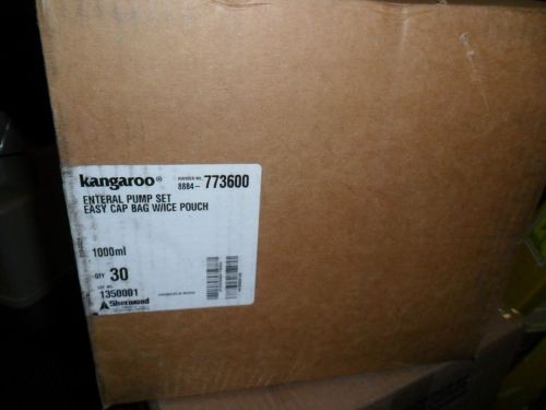 Kendall Kangaroo PUMP SET WITH ICE BAG  1000 ml   case OF 30  773600 NEW