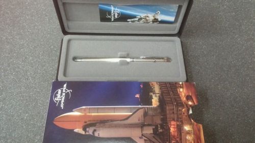 FISHER SPACE PENS &#034;G4 SHUTTLE SERIES&#034; CHROME &amp; GOLD GRID PEN WITH GIFT BOX