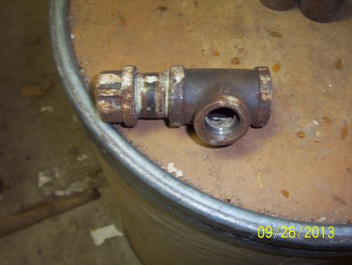 Black iron fitting/1&#034; x 3/4&#034; x 1&#034; reducing tee w/nipples and cap for sale