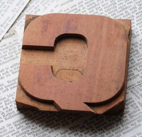 letter: C rare wide wood type 3.54&#034; woodtype font letterpress printing block