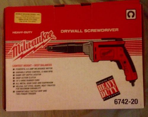 NEW Milwaukee Heavy Duty DRYWALL Screw Gun SCREWDRIVER 6742-20 0-4000RPM