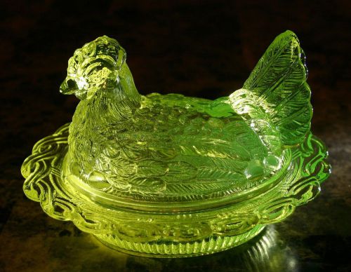 Vaseline Hen Chicken on basket nest dish rooster butter candy uranium glass