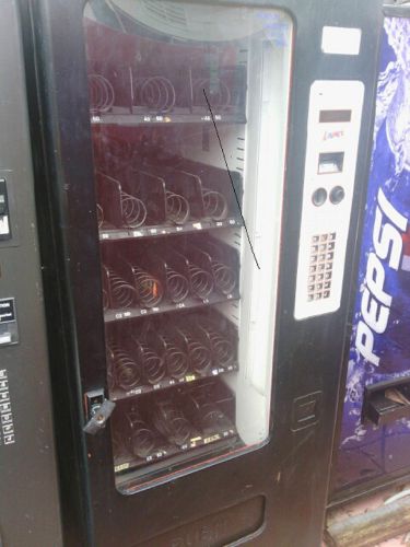 Good working USI snack machine 3053 candy food coke pepsi takes dollars black