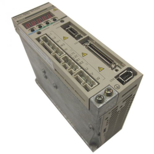 Omron r88d-wta5h ac servo driver 3 phase 230 volts output industrial automation for sale