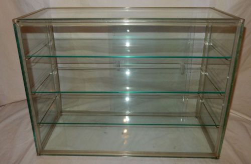 Small Vintage Glass Display Case Retail Table-top 25x19x10