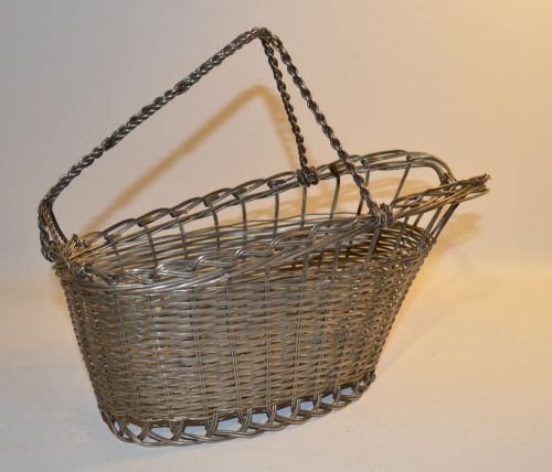 Retro vintage Woven Wire Wine Basket Metal Bottle Holder