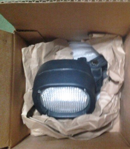 YT580082533 WORKLIGHT FRONT RH (Yale: Forklift Parts)  HYSTER 8523117
