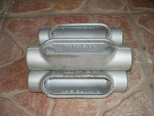 Crouse Hinds C37 Conduit Body Outlet Threaded Electrical Ind. (1&#034;) 4 Each