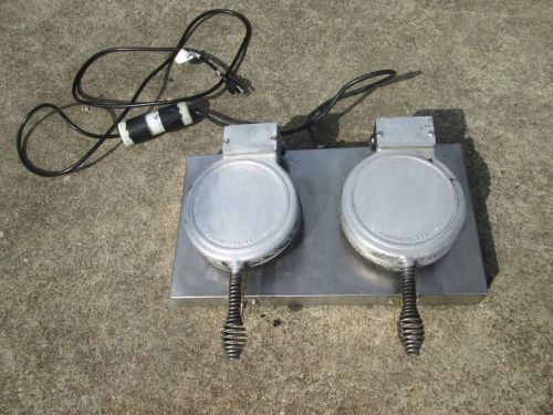 Wells Waffle Maker WB-2 Heavy duty Stainless Steel &amp; Dual Cast aluminum grids.