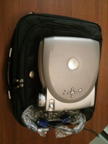 Barely used, dell 2200mp dlp home theater projector 13 lamp hours for sale