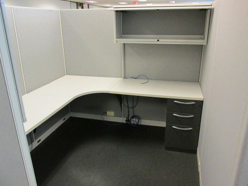 (63) kimball office cubicle modular stations & (63) free monitor hp 22