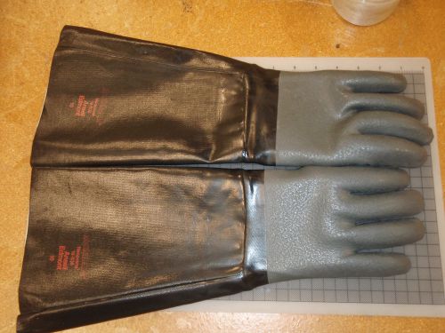 One Dozen Pair: ANSELL Edmont 19-938 Chemical Resistant Glove, 18&#034; L, Sz 10, 64B