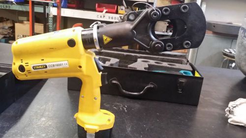 Stanley/Dubuis CCB 16001 cordless hydraulic cable shear