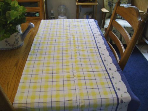 Pfaltzgraff Summer Breeze Tablecloth, 48&#034; x 70&#034; - Hard to Find, Great Condition