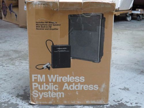 Realistic FM Wireless Public Address PA System Speaker in Box w Microphone WORKS