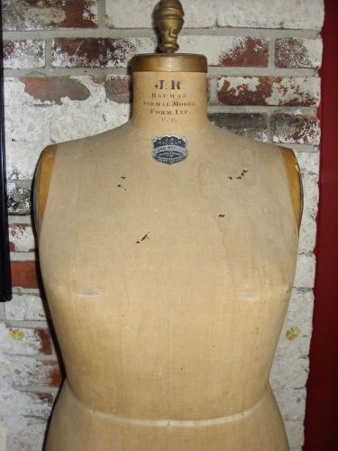 ANTIQUE 1942 J.R. BAUMAN &#034;PLUS SIZE&#034; DRESS FORM - WWII ERA - NICE CONDITION