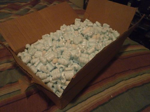 17&#034; x11&#034; x 3 3/4&#034; box of packing peanuts! Mostly green color! Free shipping!
