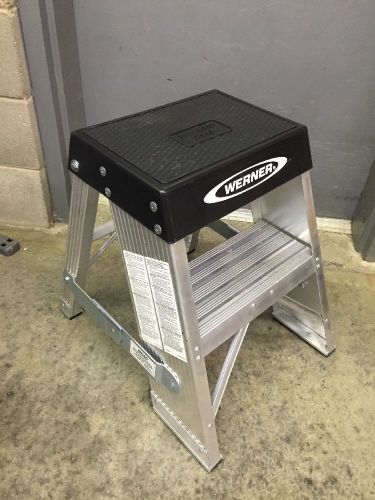 Werner ssa02 step stool ladder stand, 24&#034; h, 375 lb. max load rating, aluminum for sale