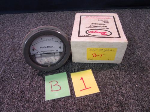 DWYER MAGNEHELIC PRESSURE GAGE GAUGE 2215 DIFFERENTIAL DIAL INDICATING NEW
