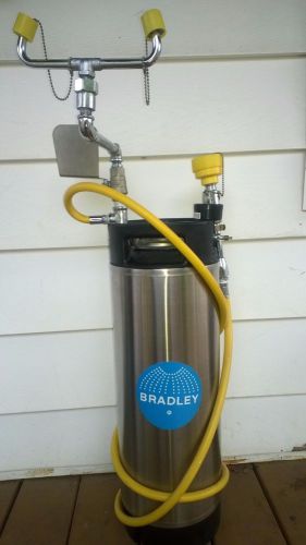 Bradley portable pressurized eye/face wash unit w/ drench hose 5 gallon s19-672 for sale