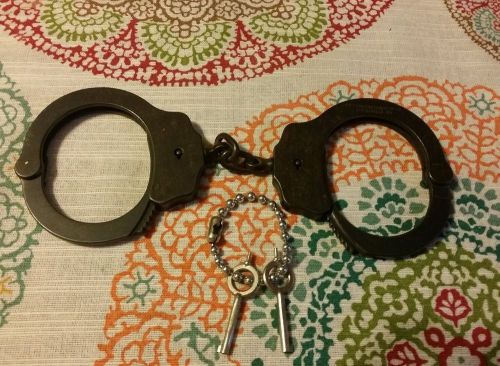 Peerless Black Chain Link  Handcuffs with 2 Keys made in the USA