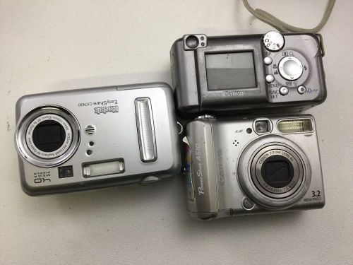A lot of camera (1 Kodak and 2 Canon Cameras)