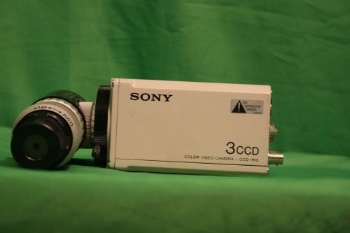Sony 3CCD Color Video Camera with ACCU Beam Video Adaptor Body - Great Condition