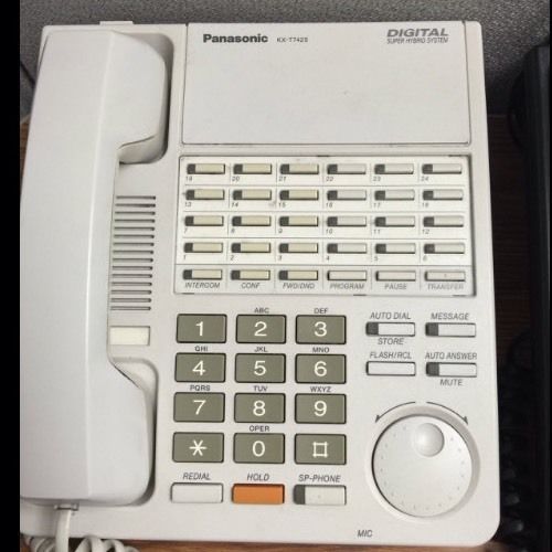 Panasonic KX-T7425 Telephone