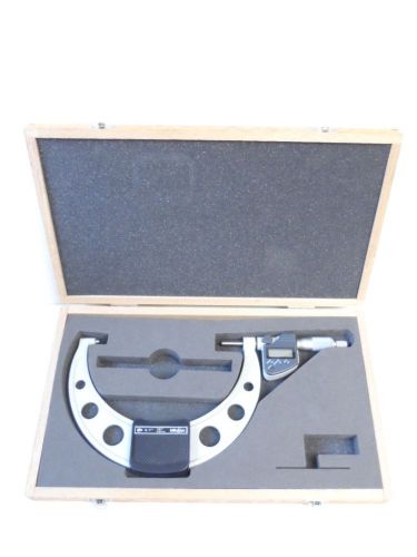 Mitutoyo 293-352-10 Coolant Proof LCD Micrometer 6-7&#034; w/ Case (Ratchet Stop)
