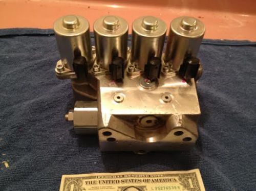 Kobota hydraulic valve (nishina) (svl 75) no.130643 for sale