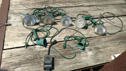 Lot of 9 halogen spot lights with 6 halogen working bulbs and timer