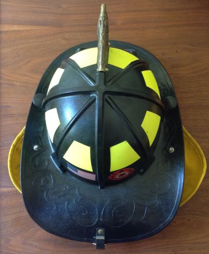 Cairns 880 fire fighter helmet. black   2/2014 for sale