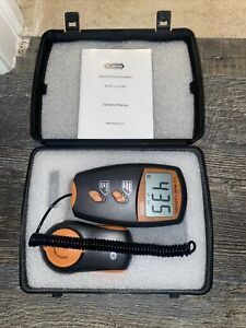 LX1010BS Digital LUX Meter 0 - 100,000 LUX LAB PHOTO LX-1010BS W/ Hard Case NOS