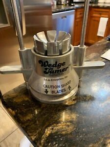 Vintage Le Jo Wedge Tamer-8 section comes w/instructions!