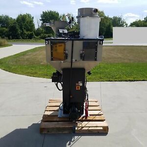 Conair TB 250 Four Component Blender With 1 DB12 Loader &amp; 1 DL15 Reciever - USED