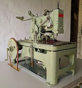 REECE 101 Eyelet Buttonhole Commercial Sewing Machine+ Table &amp; 110/220 Motor