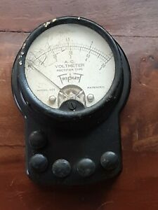 Vintage Triplett Chicago Apparatus A.C. Volt Meter Model 325 - Rectifier type