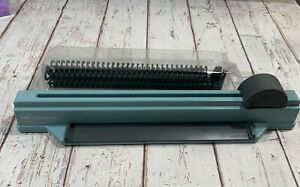 GBC ProClick P50 Desktop Personal Punch Binding System W/ 19 Spines 2 Dif Sizes