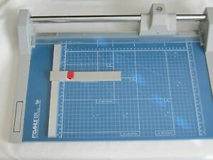 Dahle 550 Professional Rolling Trimmer 20 Sheet Capacity 14&#034;