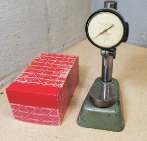 Starrett No. 25-111-S .025&#034; dial indicator with a ??? German inspection base