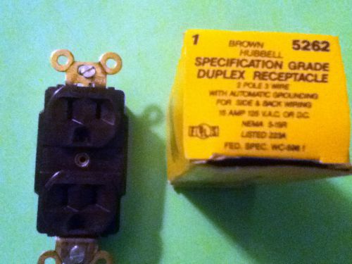 HUBBELL BROWN SPEC GRADE RECEPTACLE  NEW IN BOX 5262