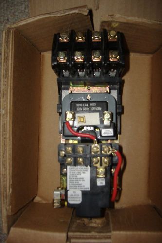 MECHANICALLY HELD SQUARE D AC LIGHTING CONTACTOR